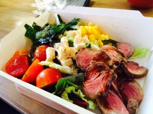 Beef tataki salad